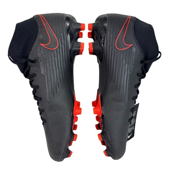 Nike Dynamic Fit Men's Black and Red Athletic Shoes - Picture 4 of 10